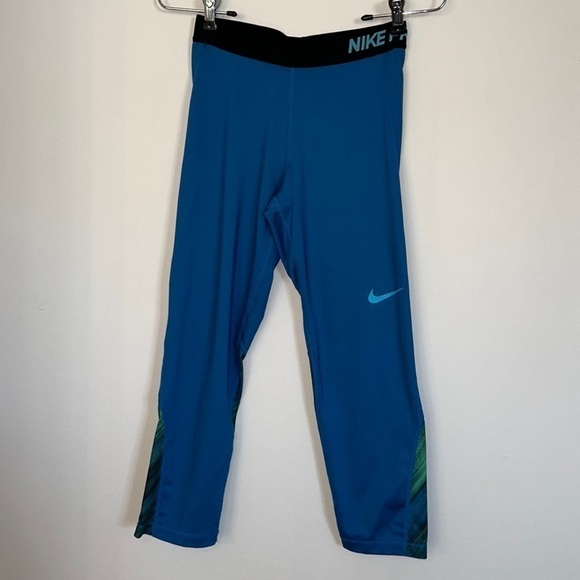 Nike Dri-Fit Pro Size Small​​​​ - Picture 1 of 8